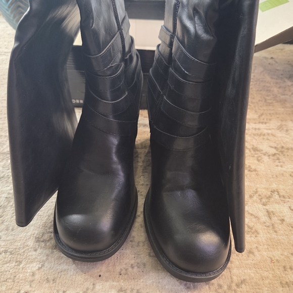 Torrid Tall Black Heeled Boots NIB Sz 11 W Multi Buckle Wide Calf Vegan - Picture 7 of 10